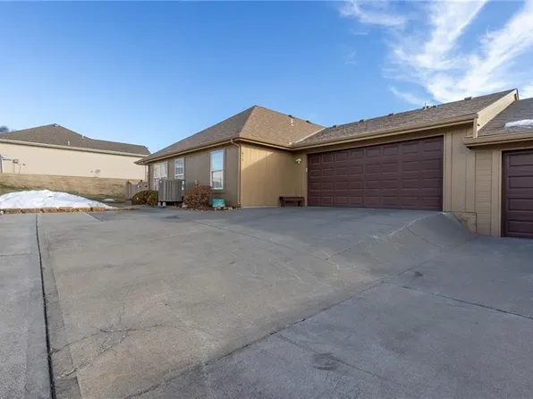 652 NE 65th Ter, Gladstone, MO 64118