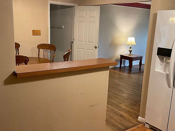 4th image of 4992 Doughman Ct