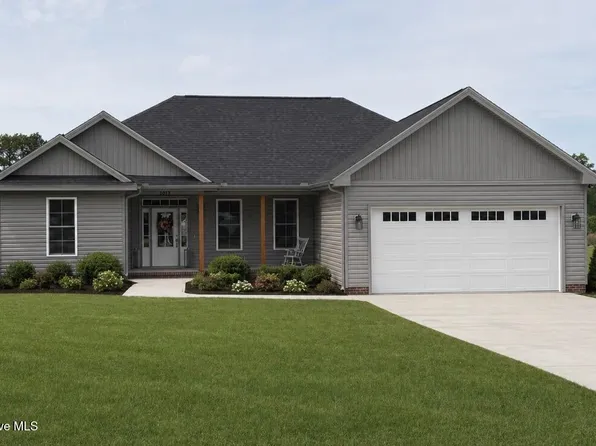 1013 Birchwood Dr, Nashville, NC 27856