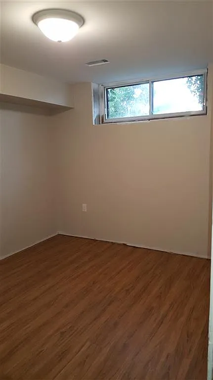 2 bed, 800 sqft, $2,400 — Photo 2