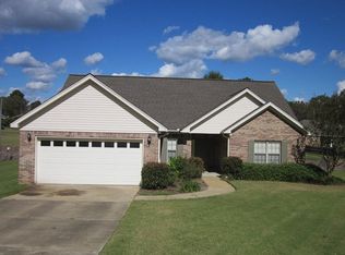 105 Hemlock Rd, Batesville, MS 38606