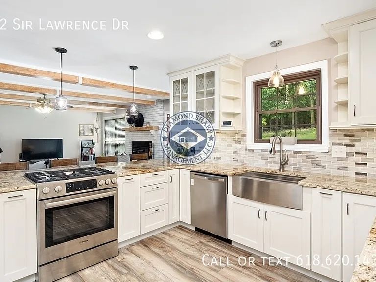 22 Sir Lawrence Dr — Photo 10