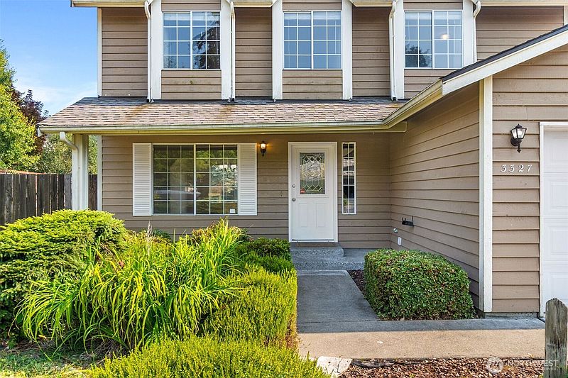 3rd image of 3327 28th Avenue SE