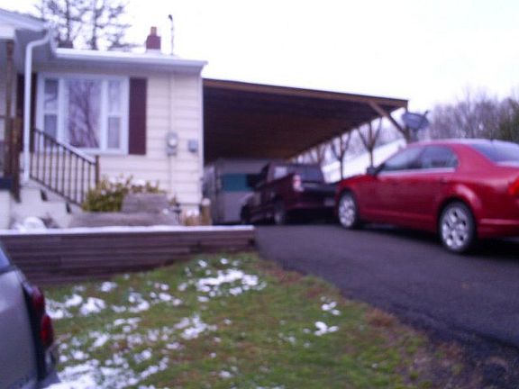 3rd image of 104 Cole St
