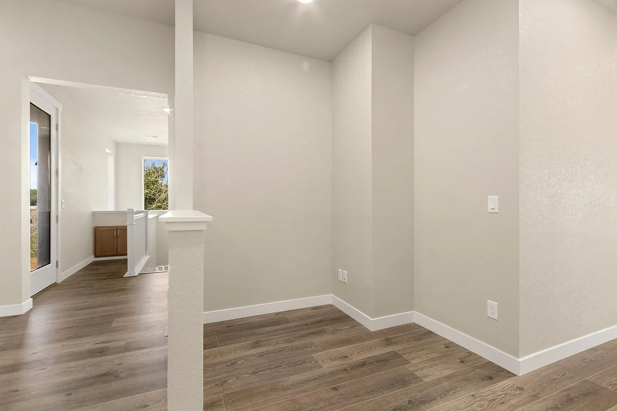 Building Photo - 938 Schlagel St #6