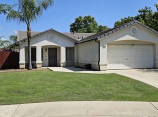 197 Nevada St, Kingsburg, CA 93631