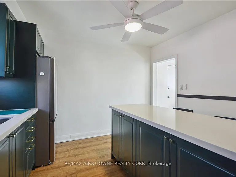 2 Wesley St #6 — Photo 15