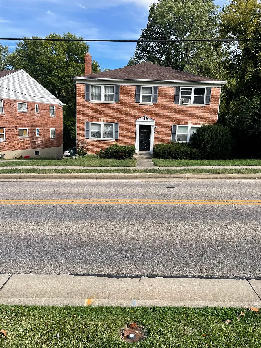 Building Photo - 1123 Amsterdam Rd #4