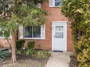 2911 16th Rd S #2911, Arlington, VA 22204