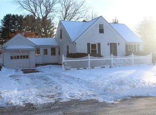 27 Walker Dr, Thompson, CT 06277
