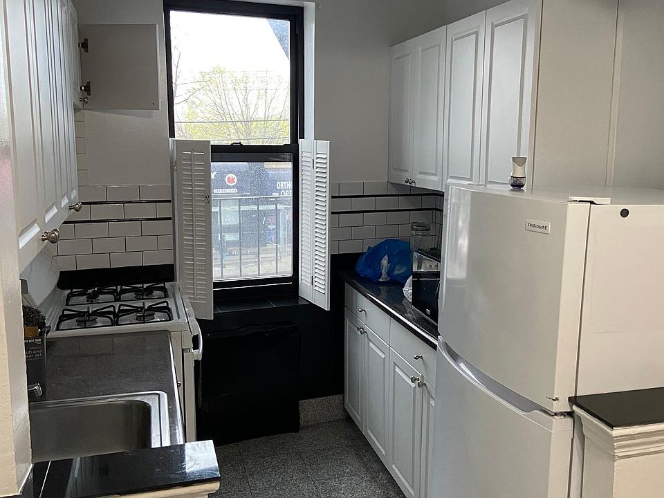 1st image of 2521 Mickle Ave #2