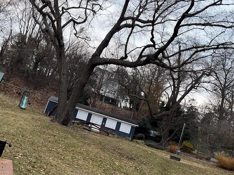 579 Whitney Rd — Photo 25
