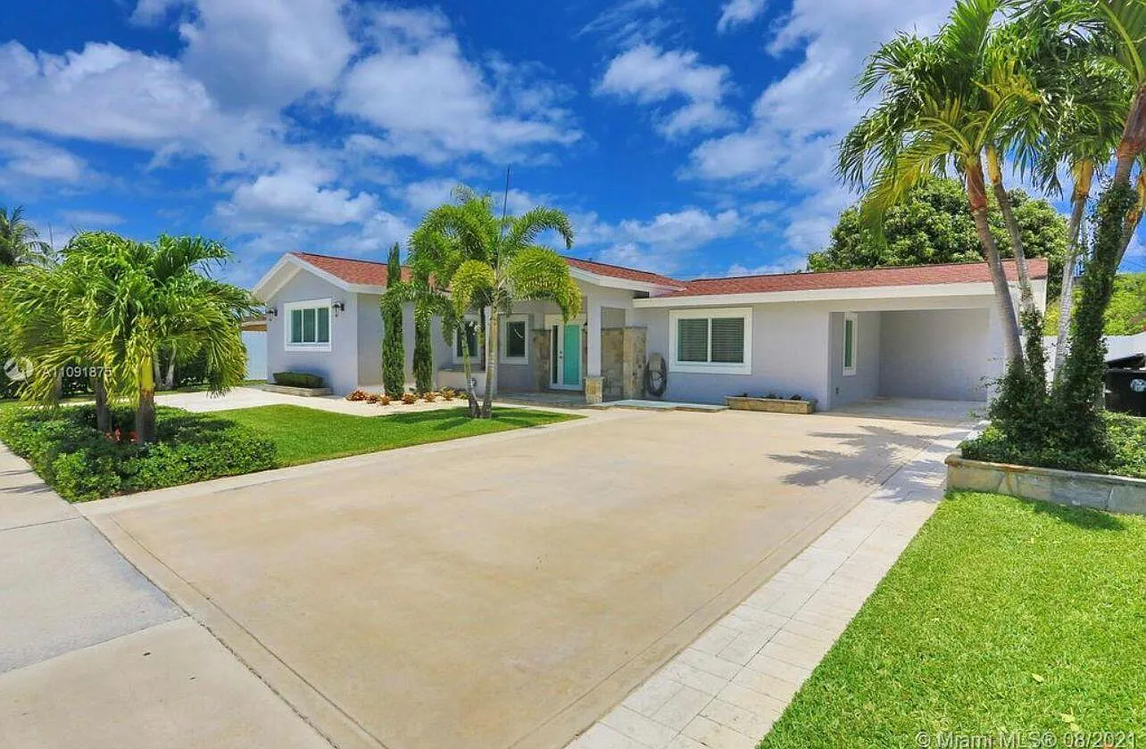 3 bed, 2.0 bath, 1688 sqft, $3,100 — Photo 1