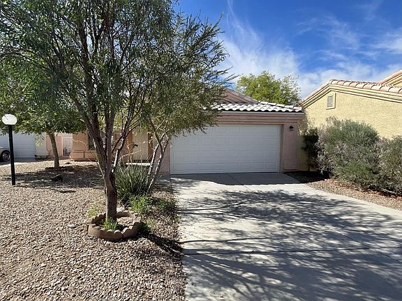 2nd image of 2317 Acoma Pl