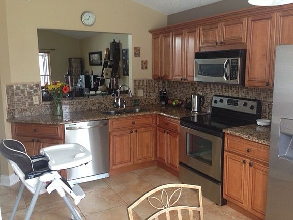 3rd image of 2701 Logandale Dr