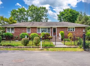 27 Colville Rd, Wayne, NJ 07470