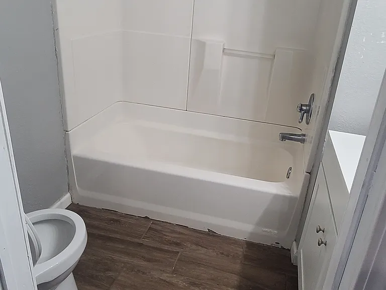 317 N Indianola St — Photo 10
