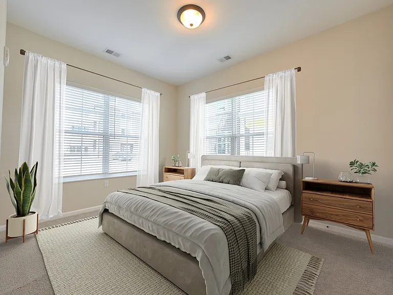 Fairmont Apartments — Photo 12