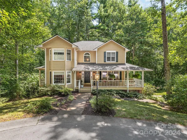 11 Bent Tree Dr, Asheville, NC 28803