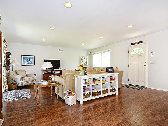 5th image of 7908 Lena Ave