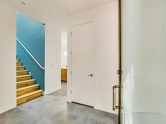 5th image of 3801 Grayson Ln #B