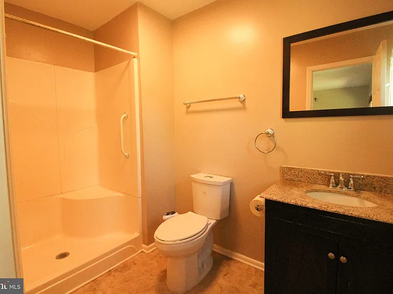 11 Hickory Ln — Photo 37