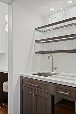 Fire? Flood? Remodeling? Luxury Furnished Large Flat at Pacific Heights — Photo 4
