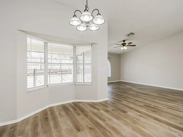 8661 Wellington Loop — Photo 7