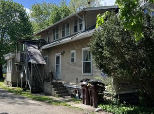 221 Grand St APT 4, Michigan Center, MI 49254