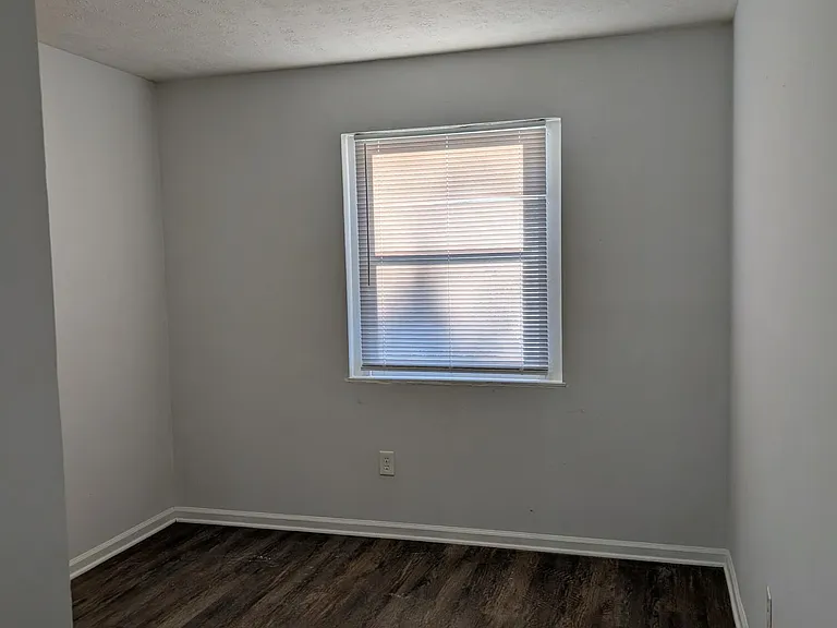 3224 Springfield Dr — Photo 6