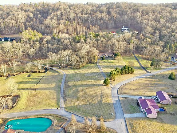 3rd image of 149 Columbus Dr