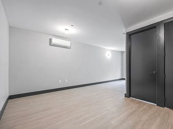 4th image of 254 Winthrop St #4E