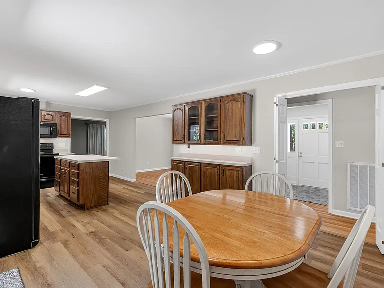 Olive Rd — Photo 11