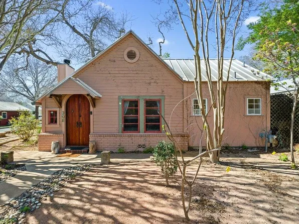 308 Cottonwood St, Fredericksburg, TX 78624