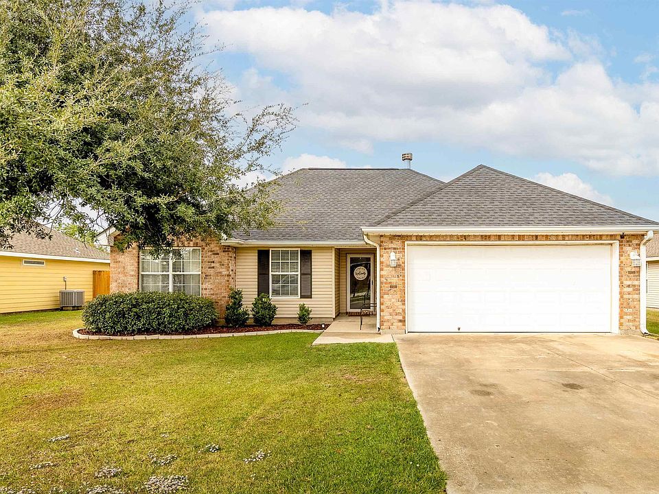 1st image of 232 Baptiste Cir