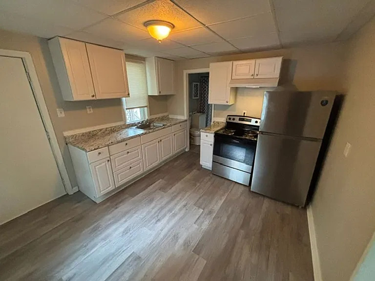 12 Leary Ave — Photo 2