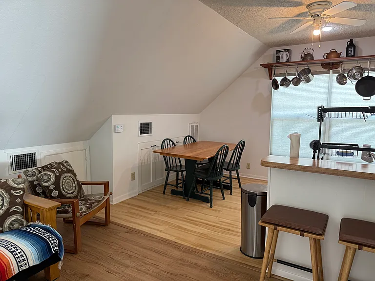 1109 S 6th St #B — Photo 10