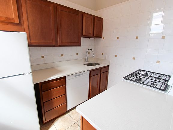 4th image of 5533 Ellsworth Ave APT 203