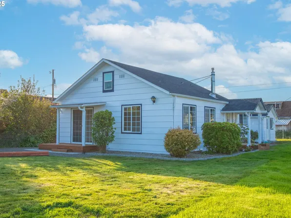 276 S 21st St, Reedsport, OR 97467