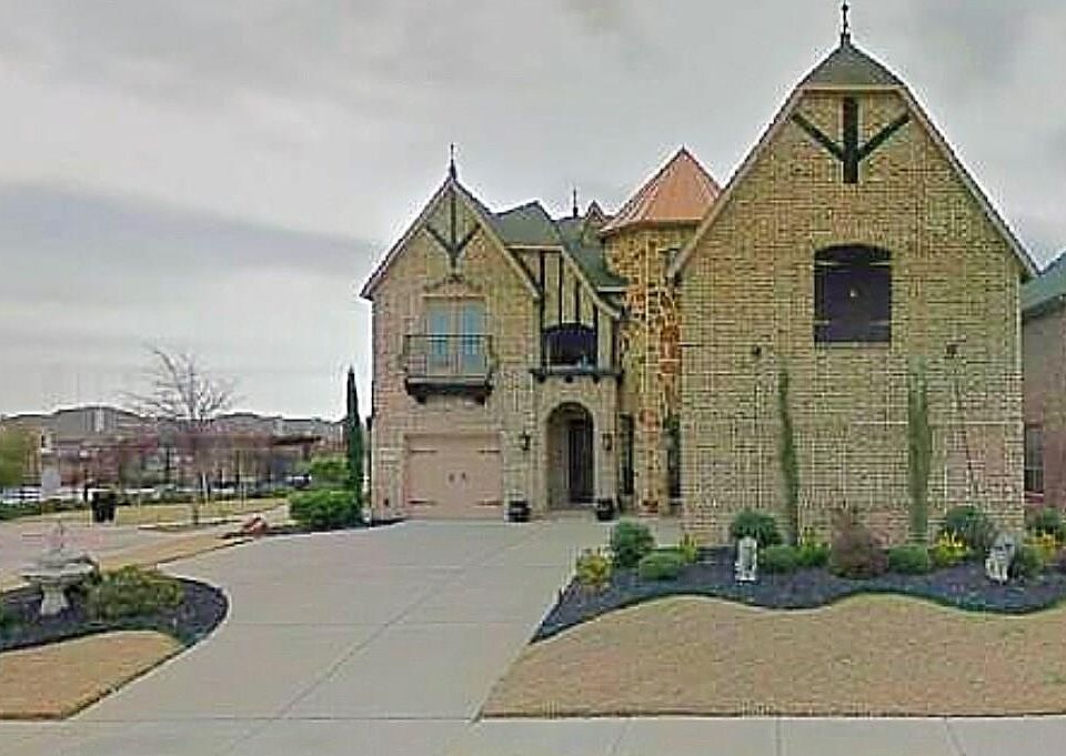 1st image of 2723 Bridgewater Dr