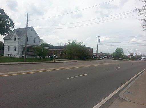 2nd image of 707 Newport Ave