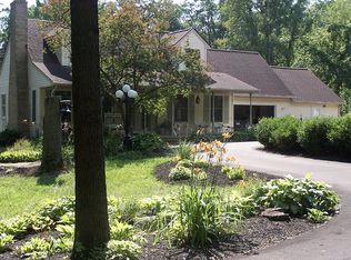 3582 Pinckney Rd, Howell, MI 48843