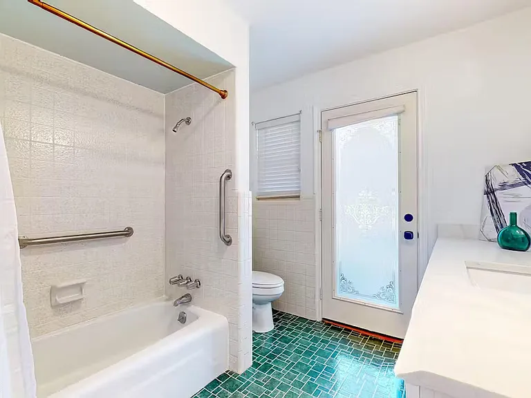 144 Sunset Dr — Photo 11