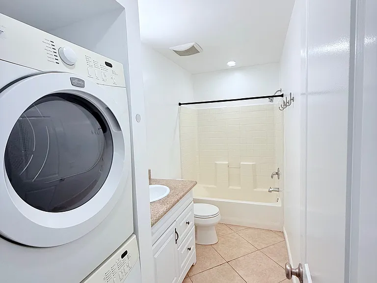 2907 State St #1 — Photo 5