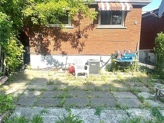 4th image of 70 Ellis Ave