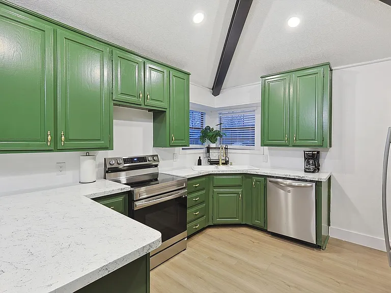 609 Arbor Creek Dr — Photo 22