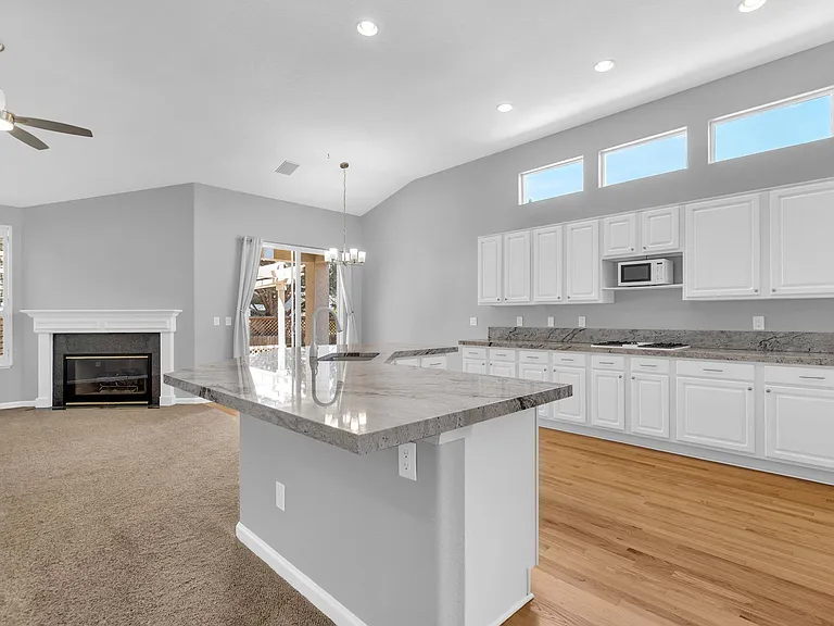 4798 Village Green Pkwy — Photo 6
