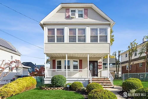 24 Hayward Ave Photo 1