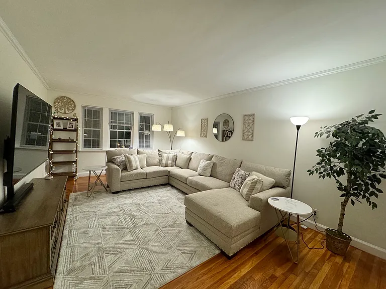 1157 Beacon St #3 — Photo 6