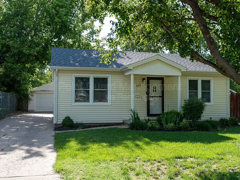547 N Custer St — Photo 43